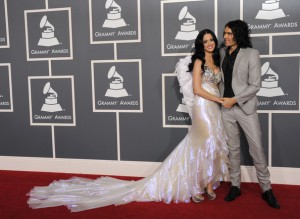 katy-perry-53rd-annual-grammy-awards-arrivals-kwlv9cyryg5l.jpg